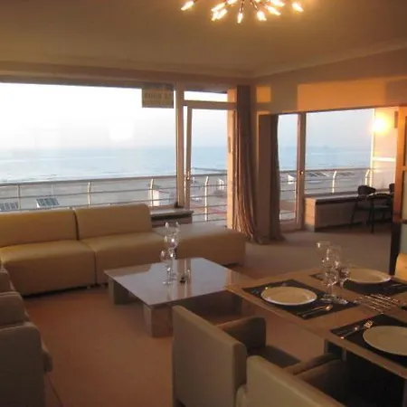Golden Trust Apartamento *