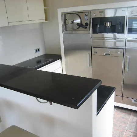 Golden Trust Apartamento *