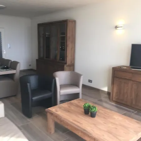 Golden Trust Apartamento *